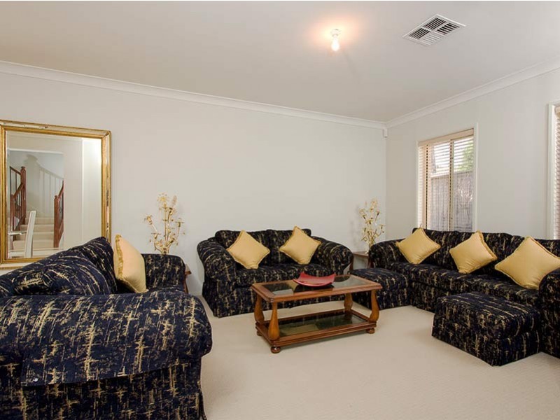 87 Thomas Wilksinson, Dural NSW 2158