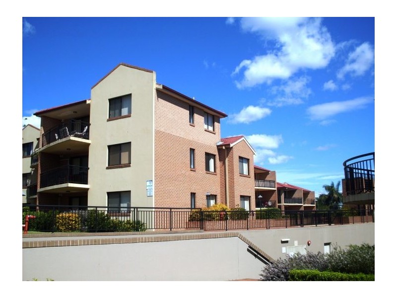 25/49 Dobson Crescent, Baulkham Hills NSW 2153