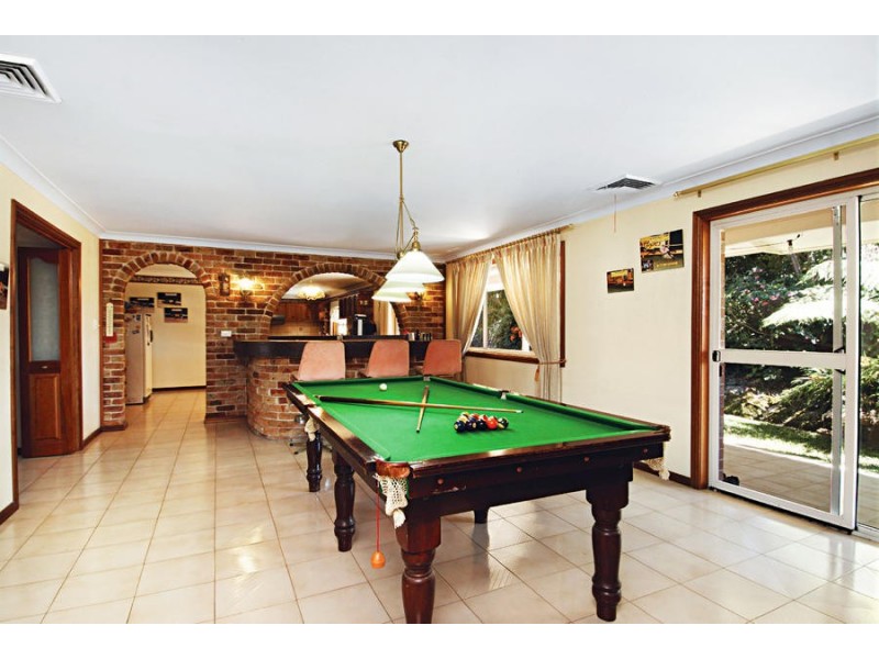 17 Cheltenham Close, Castle Hill NSW 2154