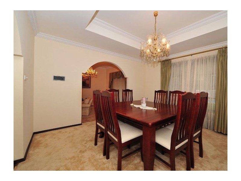 27 Mountain View Crescent, West Pennant Hills NSW 2125
