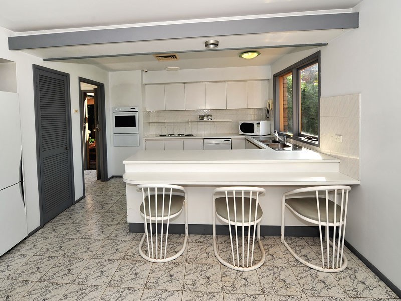 27 Gordonia Grove, Baulkham Hills NSW 2153