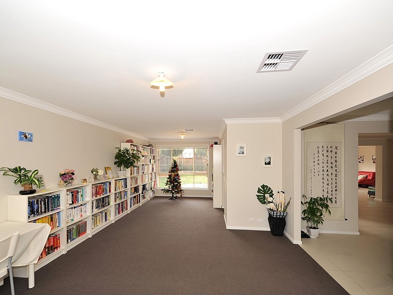 14 Compass Avenue, Beaumont Hills NSW 2155