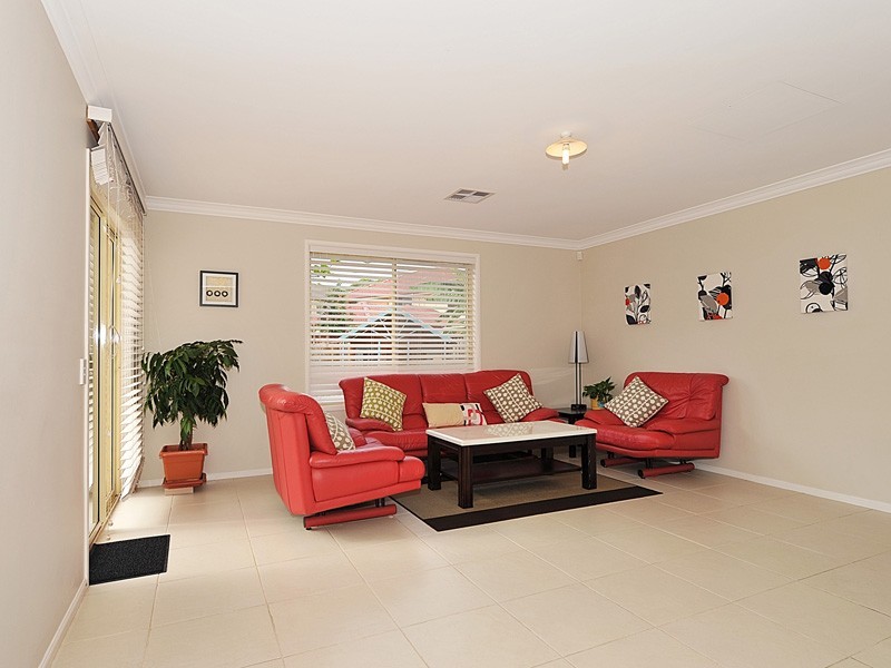 14 Compass Avenue, Beaumont Hills NSW 2155