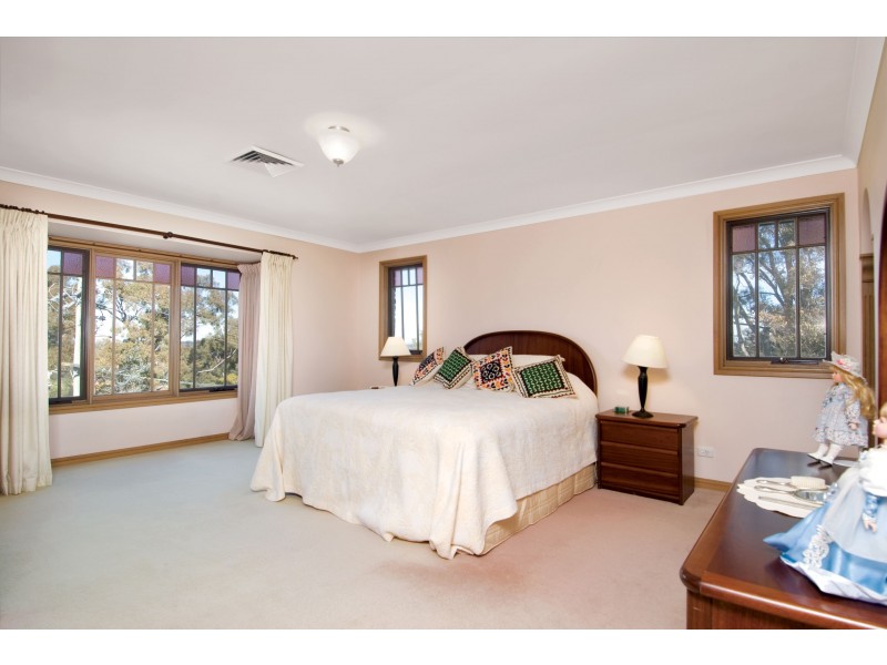 77 Oratava Avenue, West Pennant Hills NSW 2125