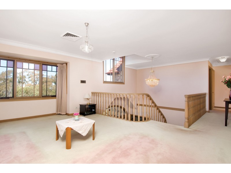 77 Oratava Avenue, West Pennant Hills NSW 2125