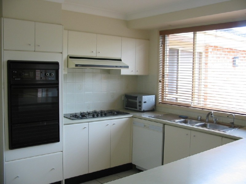 15 Hillgate Place, Castle Hill NSW 2154