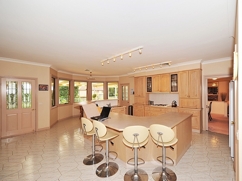 18 Glenfern Close, West Pennant Hills NSW 2125