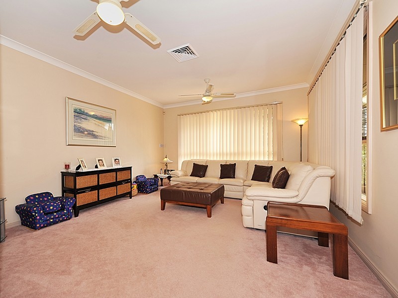 18 Glenfern Close, West Pennant Hills NSW 2125