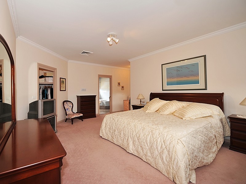 18 Glenfern Close, West Pennant Hills NSW 2125