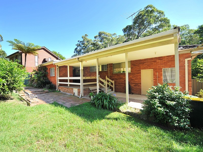2 Kira Avenue, Northmead NSW 2152