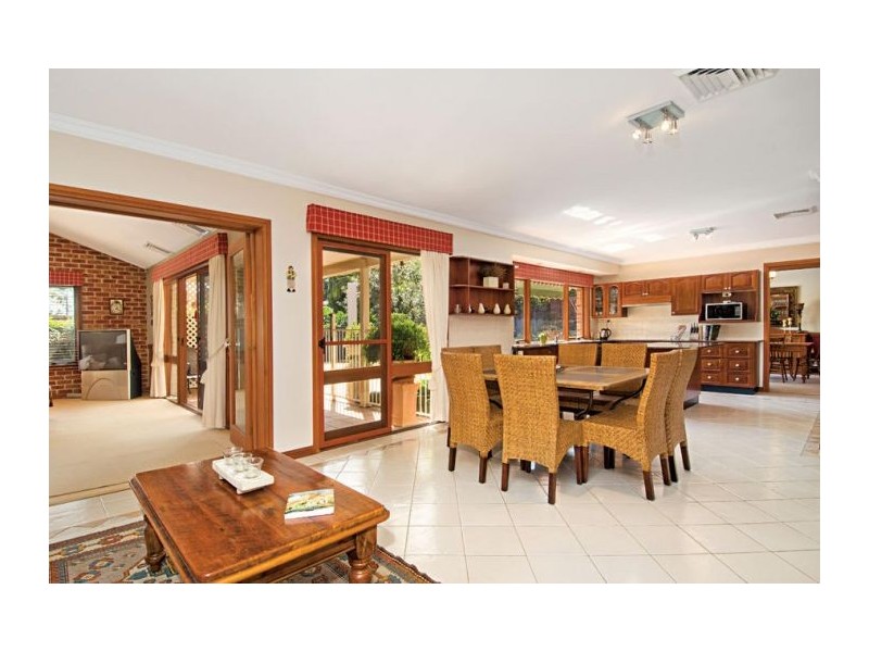 8 Settlers Close, Castle Hill NSW 2154