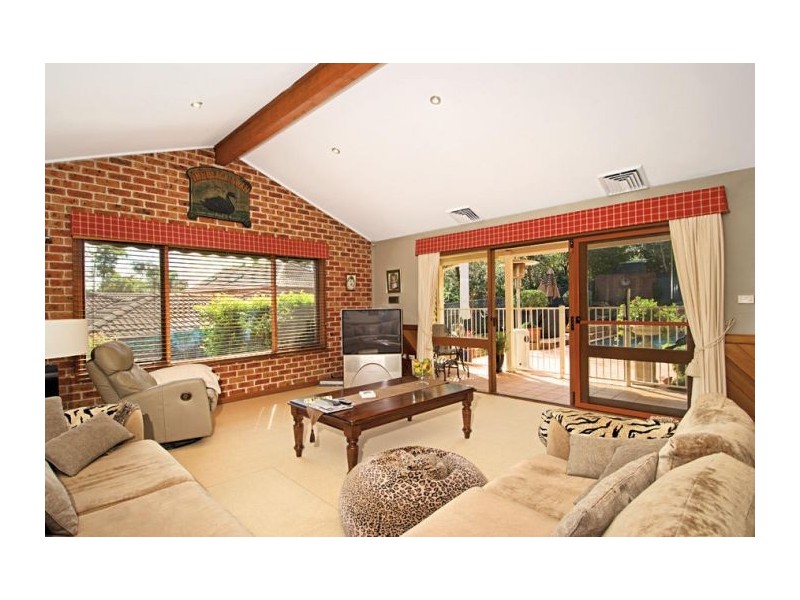 8 Settlers Close, Castle Hill NSW 2154