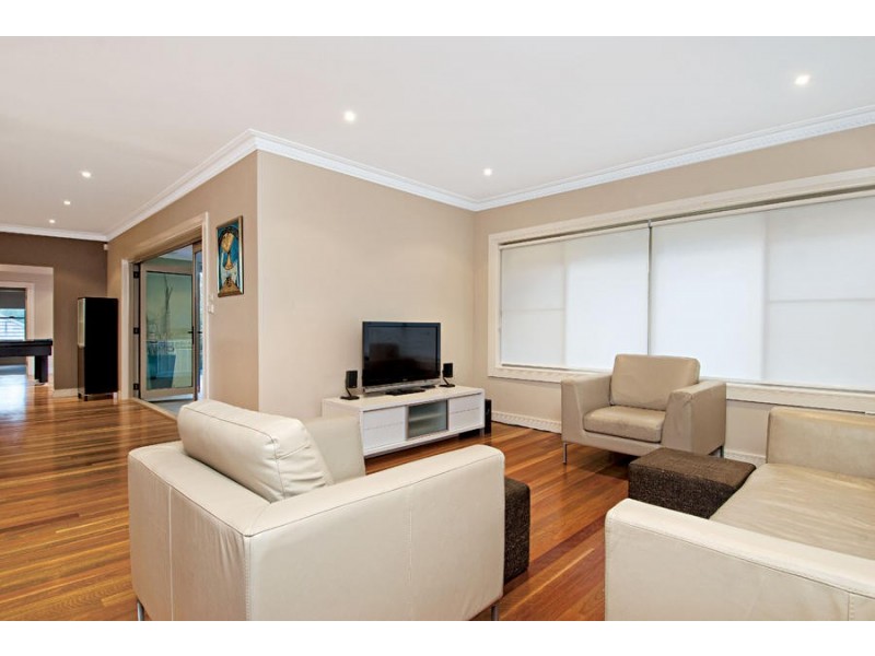 8 Janette Place, Castle Hill NSW 2154