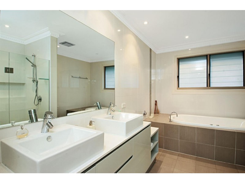 8 Janette Place, Castle Hill NSW 2154