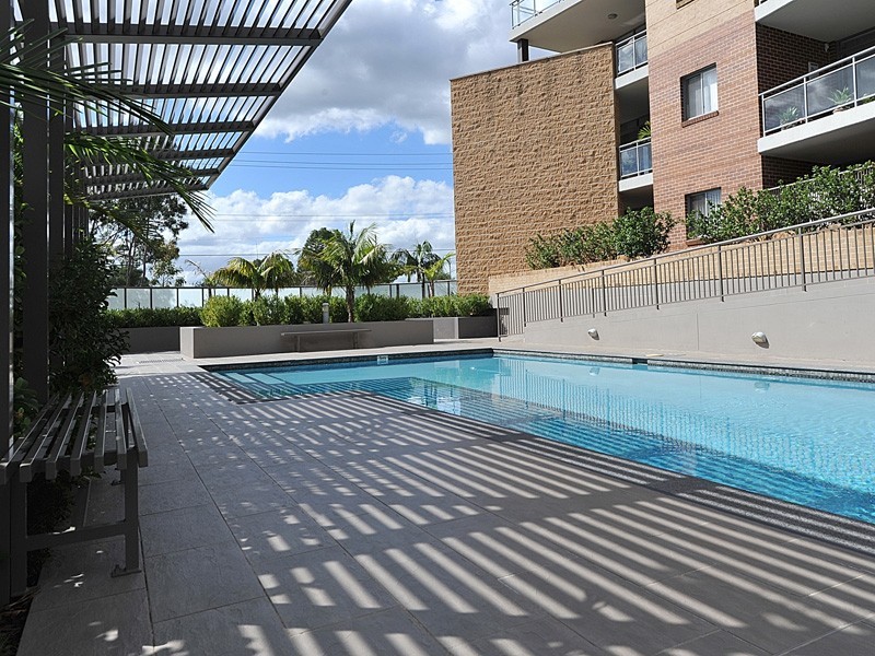 2/33-39 Cecil Ave, Castle Hill NSW 2154