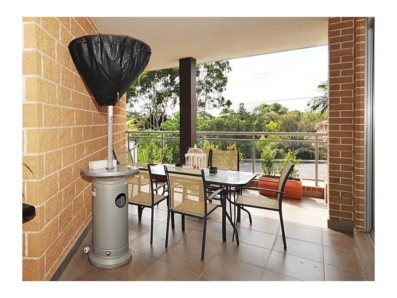 2/33 Cecil Avenue, Castle Hill NSW 2154