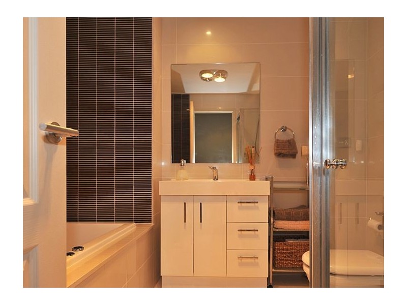 2/33 Cecil Avenue, Castle Hill NSW 2154