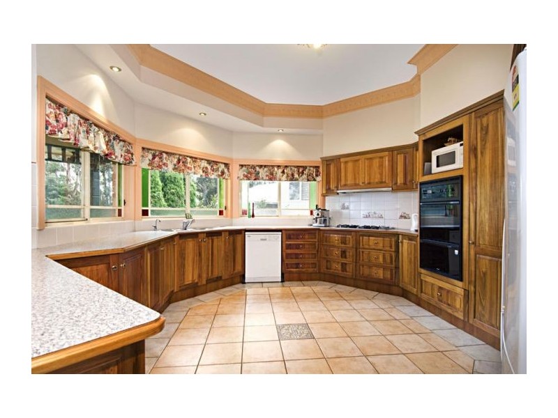 8 Williamtown Court, Glenhaven NSW 2156