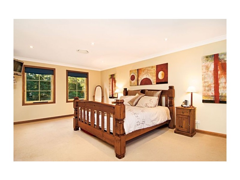 35 Gray Spence Cres, West Pennant Hills NSW 2125