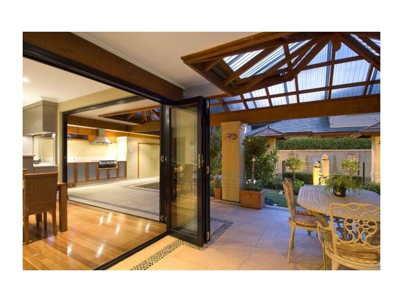 8 Kingscott Place, Castle Hill NSW 2154