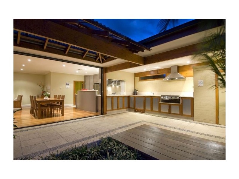 8 Kingscott Place, Castle Hill NSW 2154