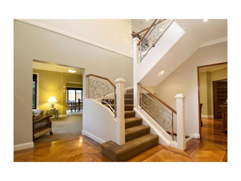 8 Kingscott Place, Castle Hill NSW 2154