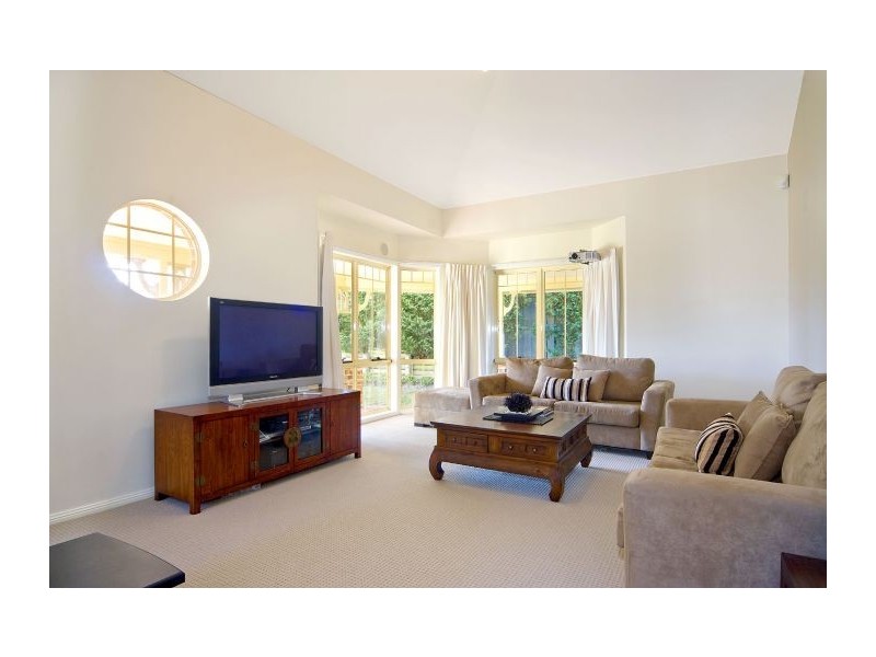 8 Telowie Court, Dural NSW 2158