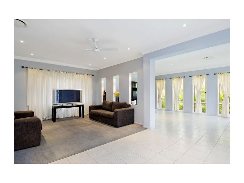 4 Nixon Place, Cherrybrook NSW 2126