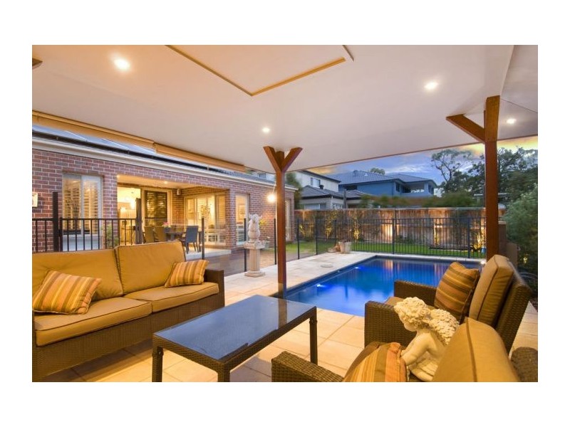 7 Honeyeater Cres, Beaumont Hills NSW 2155