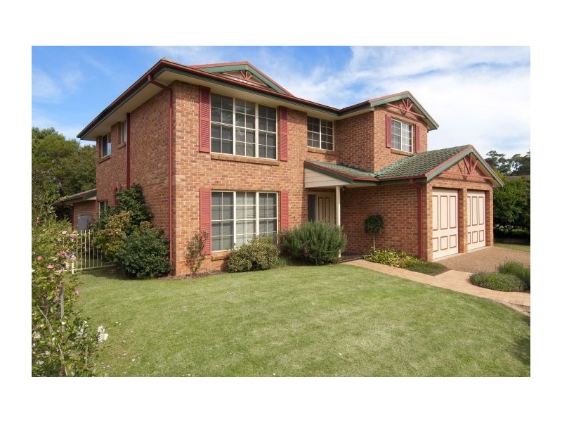 10 Woodgrove Avenue, Castle Hill NSW 2154