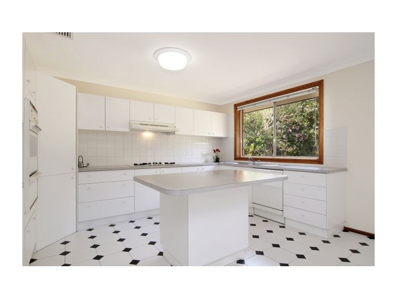 10 Woodgrove Avenue, Castle Hill NSW 2154