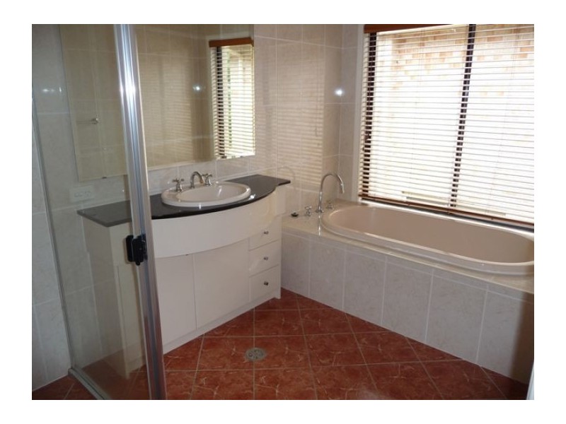 75a New Farm Rd, West Pennant Hills NSW 2125