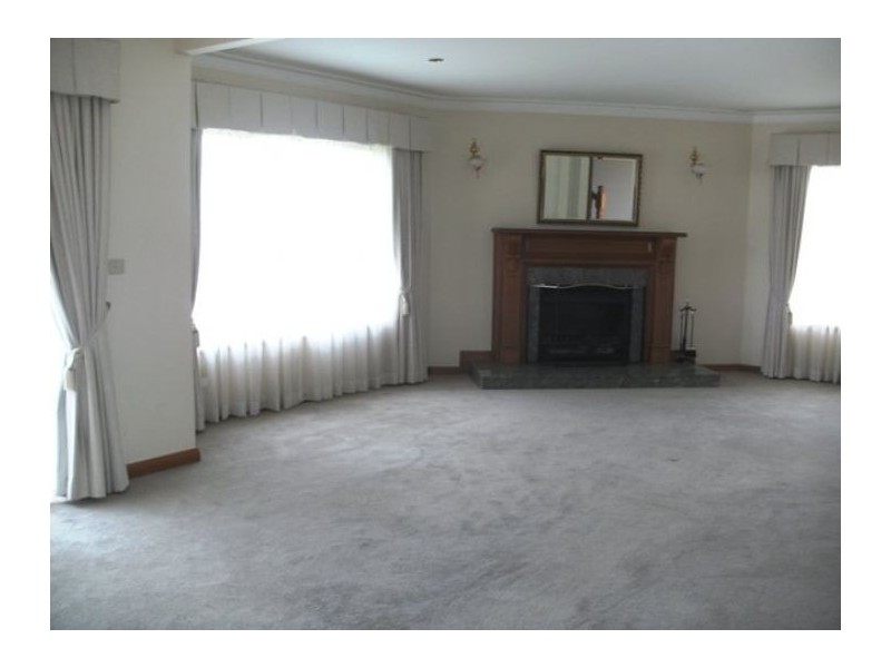 1 Garrett Avenue, Glenhaven NSW 2156