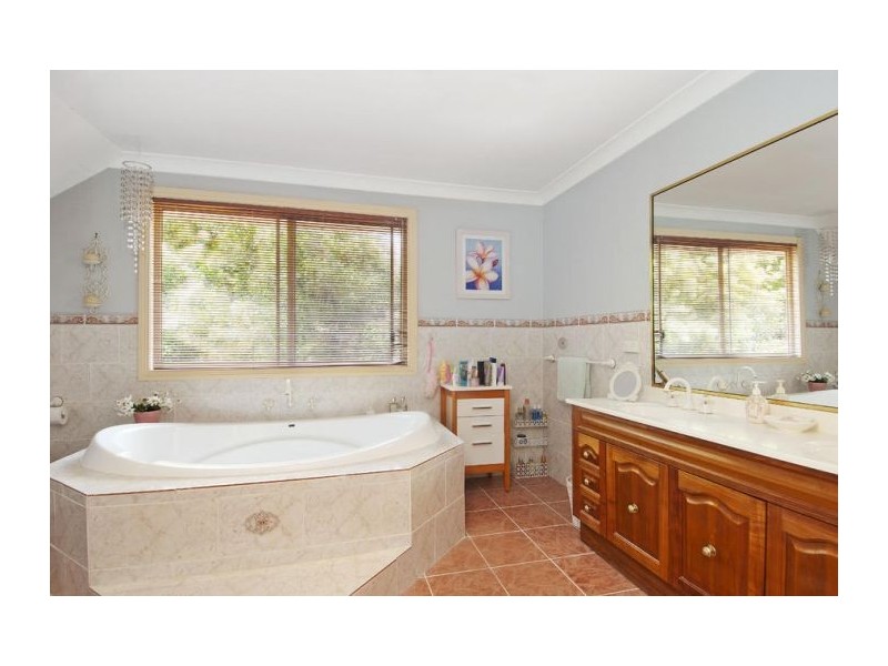 28 Old Glenhaven Road, Glenhaven NSW 2156