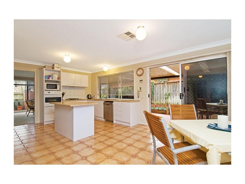 10 Arnold Janssen Drive, Beaumont Hills NSW 2155