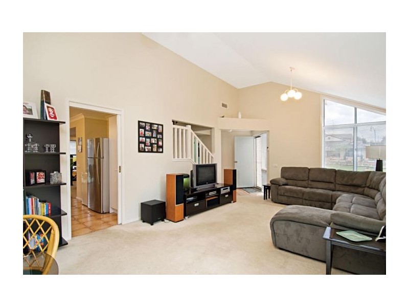 10 Arnold Janssen Drive, Beaumont Hills NSW 2155