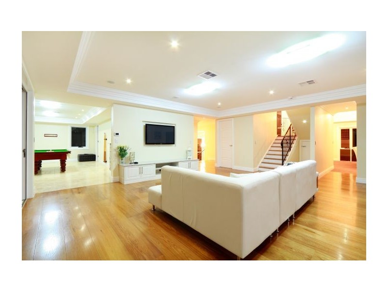 13 Matthew Way, West Pennant Hills NSW 2125