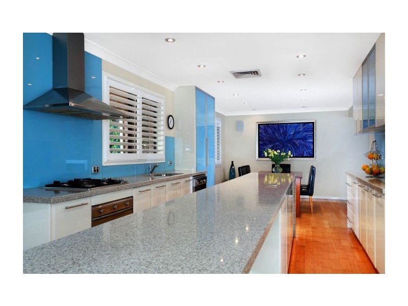 18 Woodchester Close, Castle Hill NSW 2154