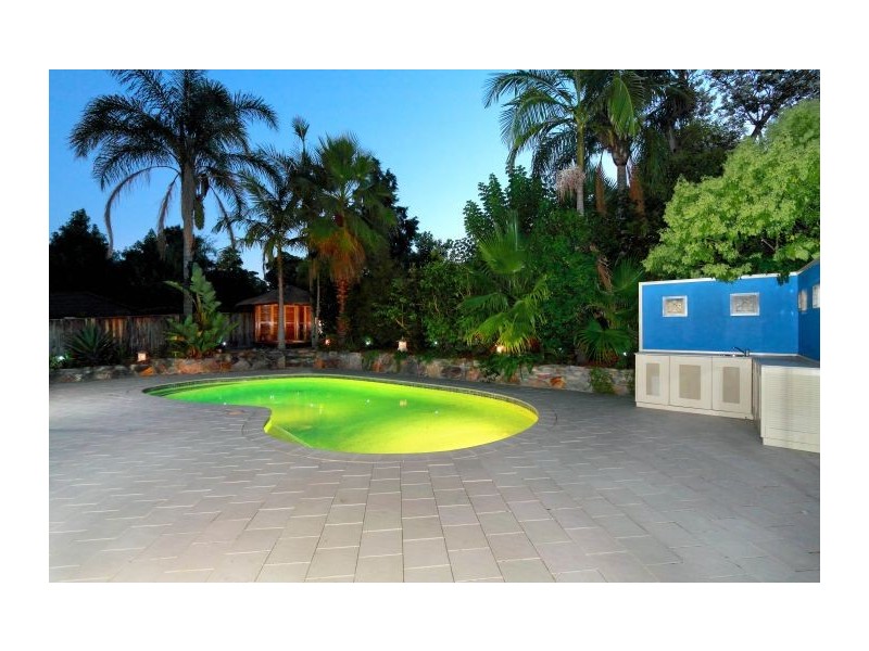 18 Woodchester Close, Castle Hill NSW 2154