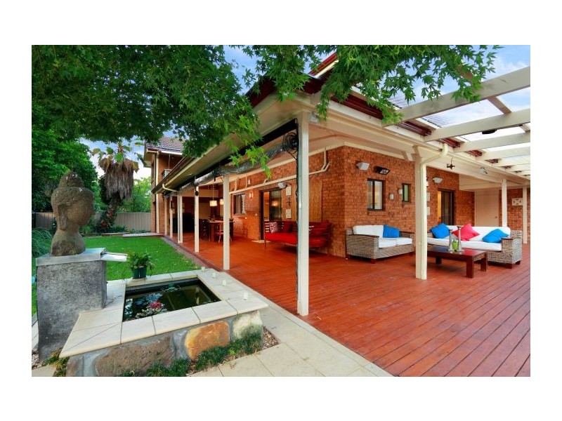 18 Woodchester Close, Castle Hill NSW 2154