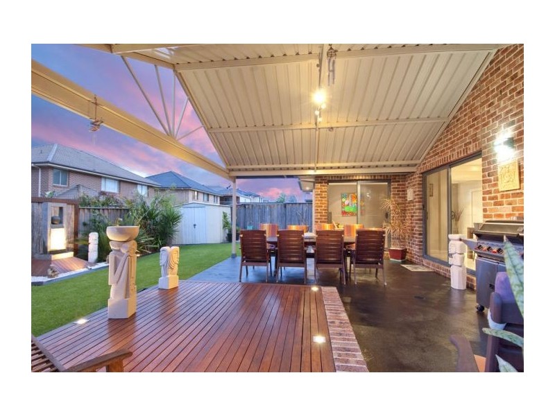 25  Woodside Ave, Kellyville NSW 2155