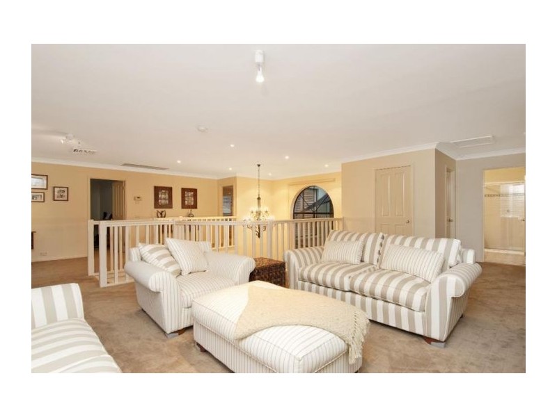 9 Minerva Crescent, Beaumont Hills NSW 2155