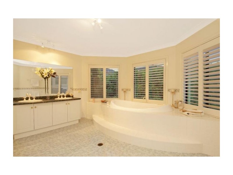 9 Minerva Crescent, Beaumont Hills NSW 2155