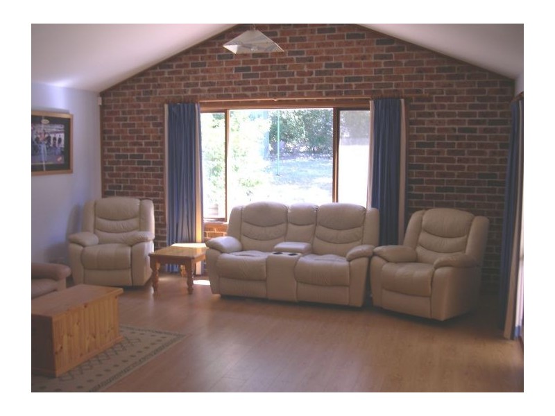 18 Harlech Crt, Castle Hill NSW 2154