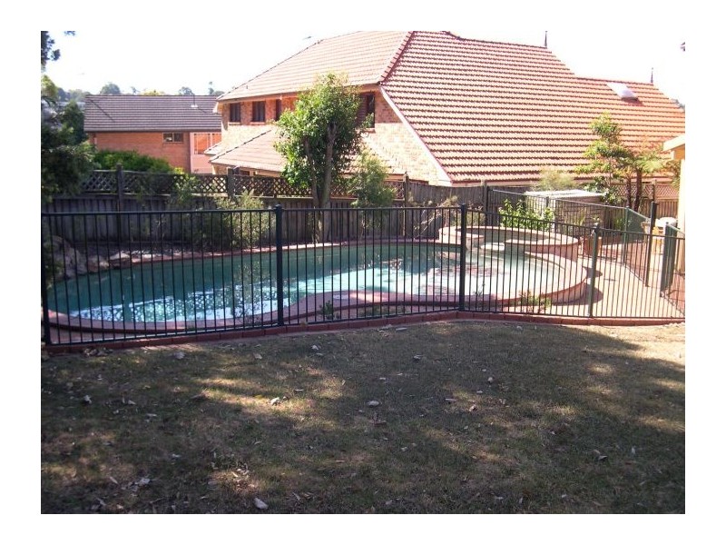 18 Harlech Crt, Castle Hill NSW 2154