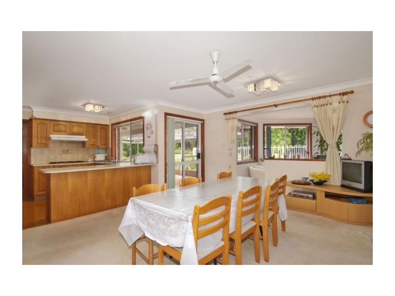 43 Cedarwood Dr, Cherrybrook NSW 2126