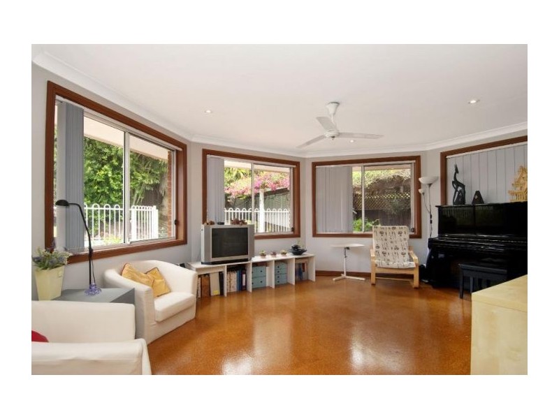 43 Cedarwood Dr, Cherrybrook NSW 2126