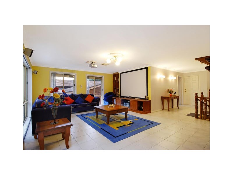 19 Pioneer Place, Castle Hill NSW 2154