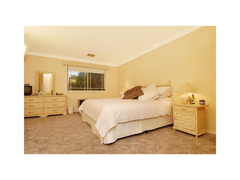 19 Pioneer Place, Castle Hill NSW 2154