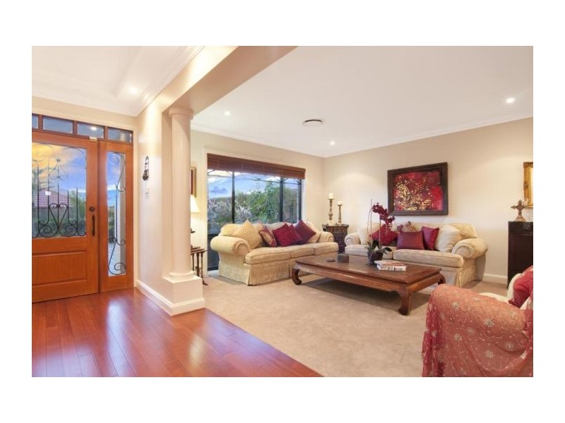 15 Rebellion Cct, Beaumont Hills NSW 2155